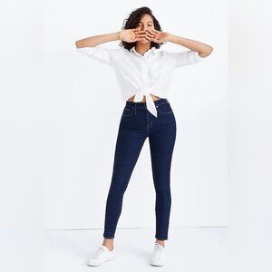 Madewell Curvy High-Rise Skinny Jeans in Lucille Wash. Size 20W